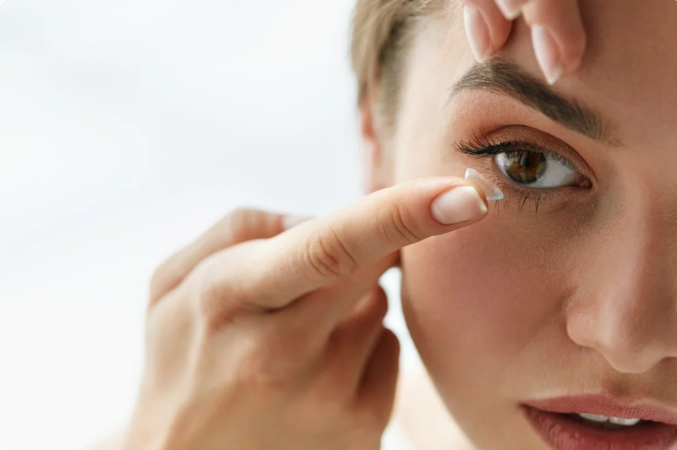 You are currently viewing How To Choose The Right Eye Lenses For Your Beautiful Eyes