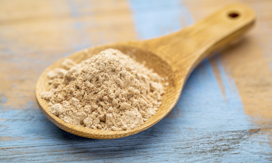 You are currently viewing How Maca Powder Can Help with Hormonal Balance and Fertility
