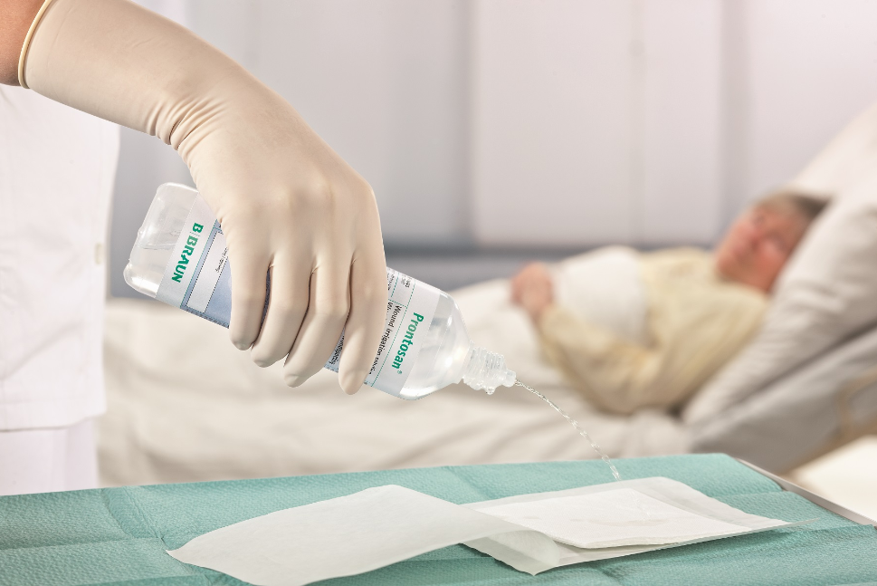 Read more about the article The Benefits of Using a Wound Irrigator for Faster Healing